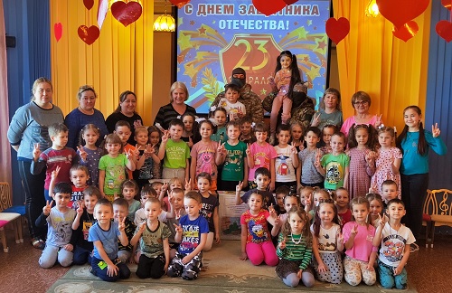 Подарки защитникам Отечества Подарки защитникам Отечества.